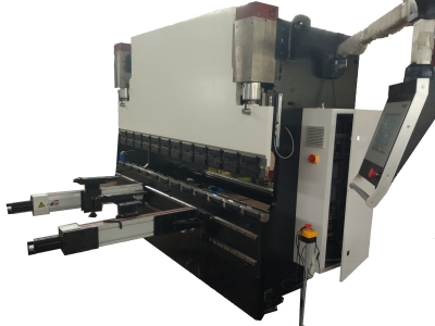 雙驅(qū)前后擋料成型數(shù)控折彎機